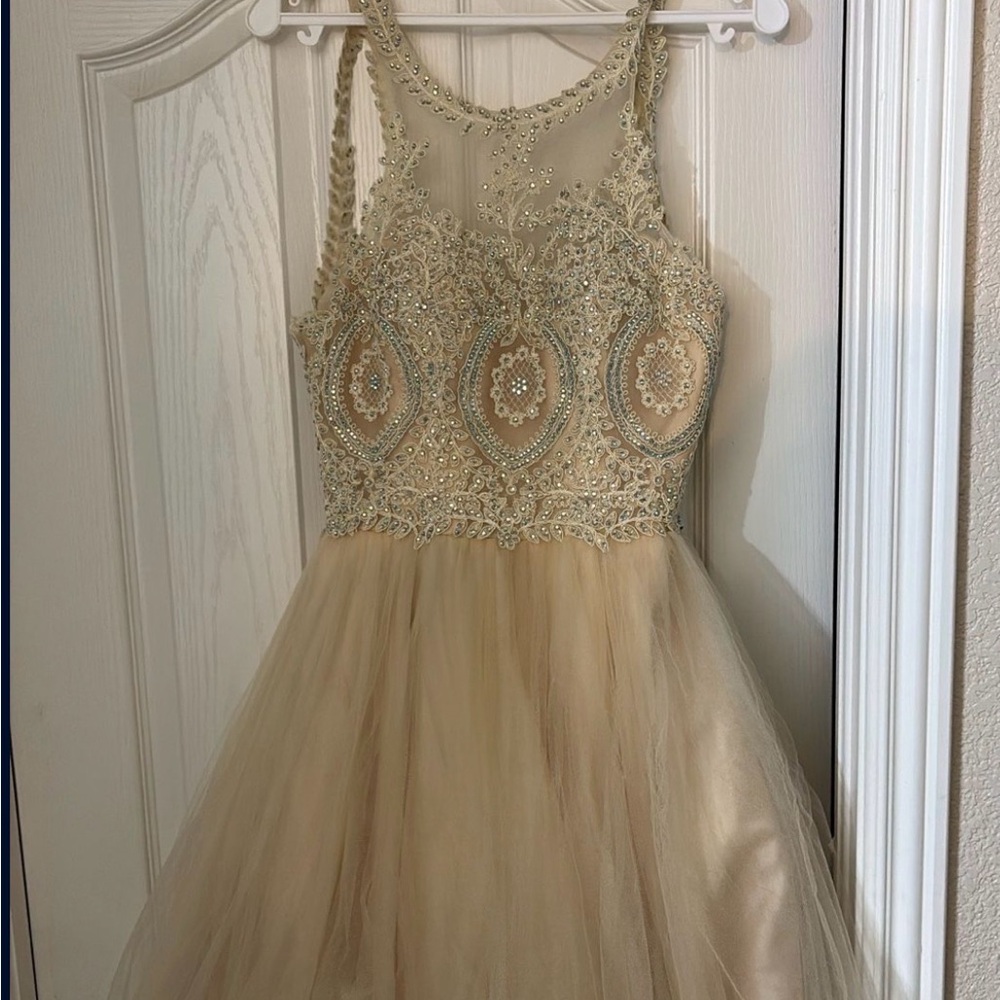 Xv court dama dress for sell
